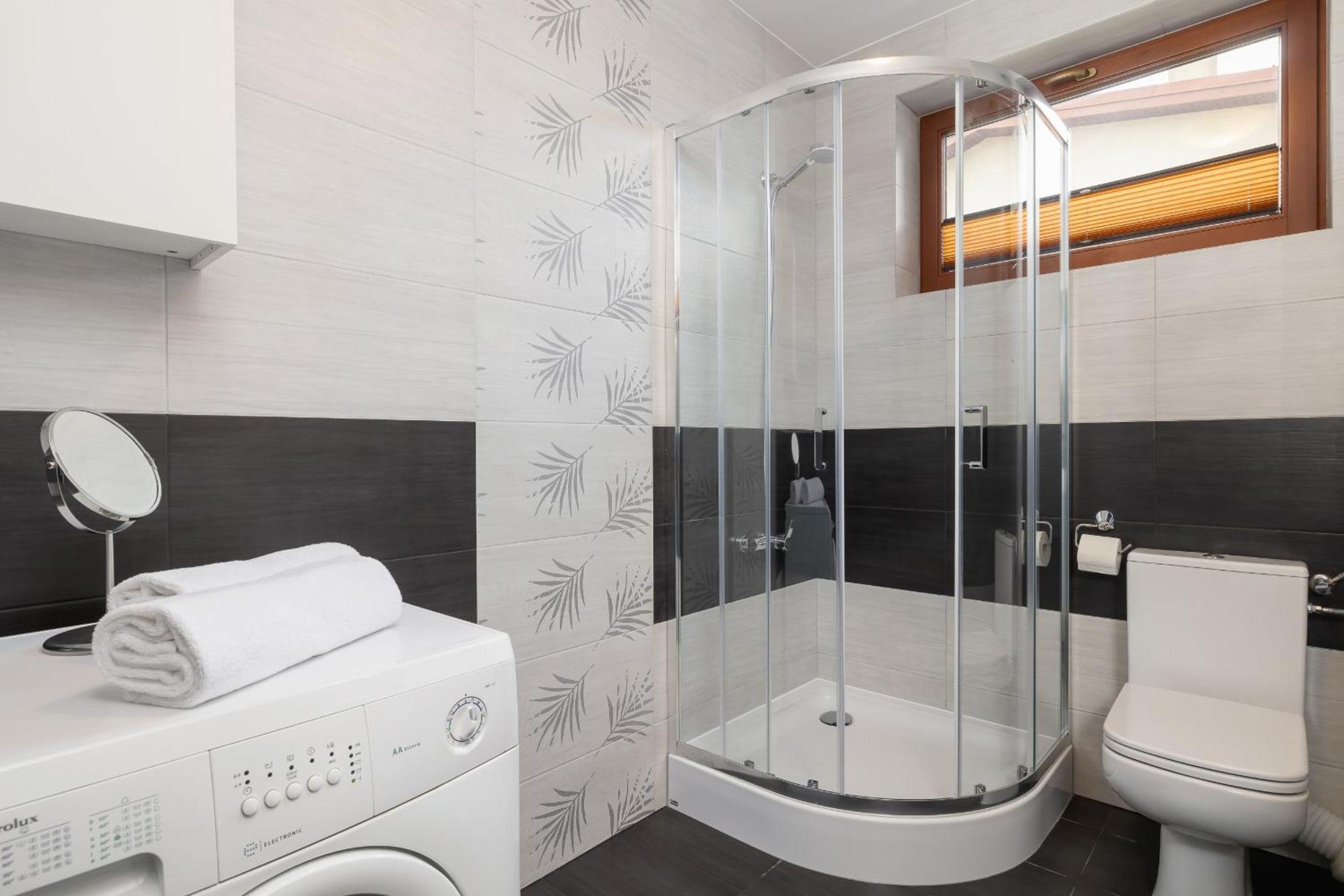 Stylish Apartment With Balcony & Parking Cracow By Noclegi Renters 克拉科夫 外观 照片